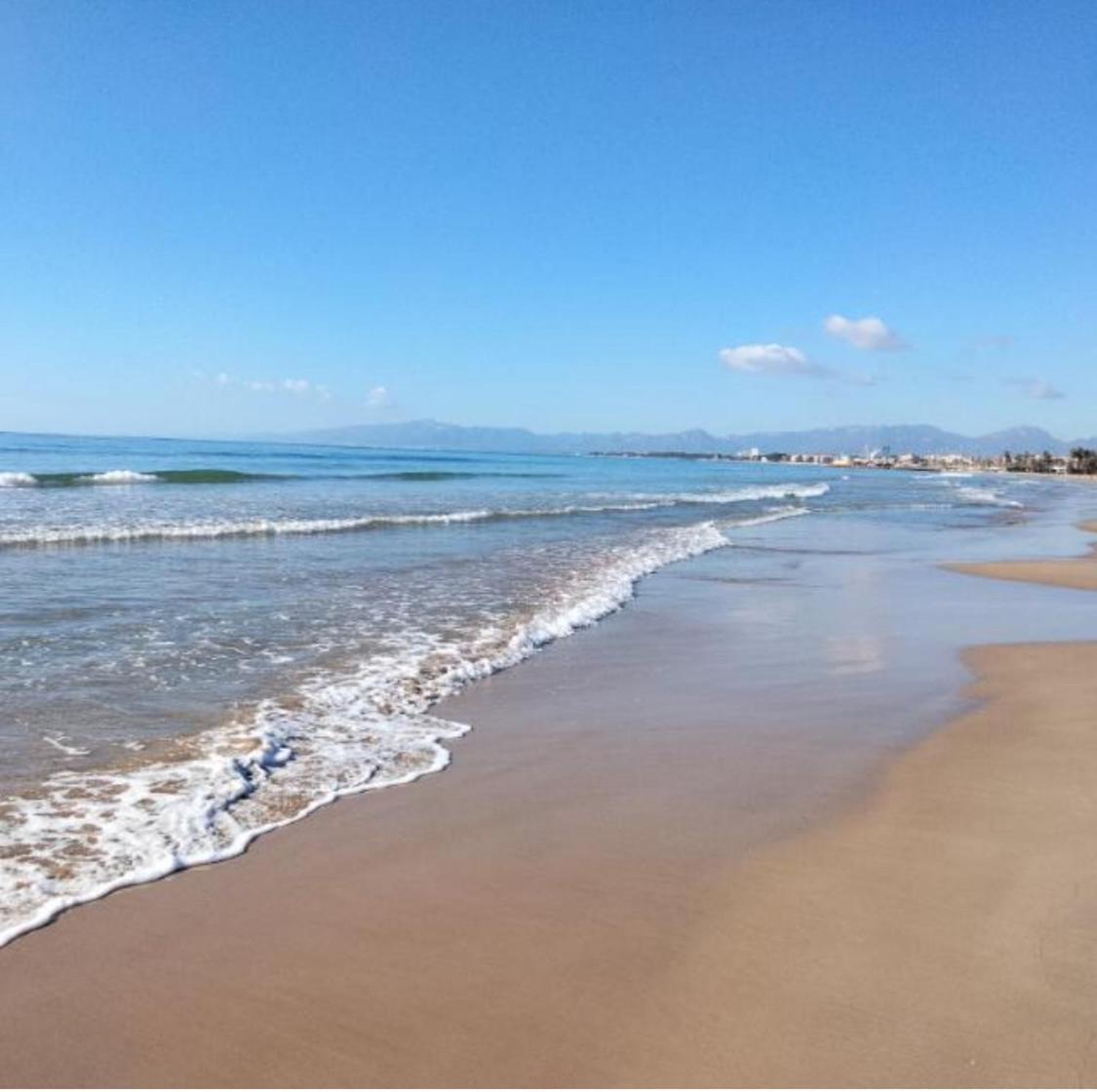 Apartbeach Los Juncos 2 Residencial Y Junto Playa Ла-Пінеда Екстер'єр фото